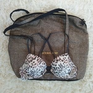 Victoria secret very sexy pushup with bonus tote!
